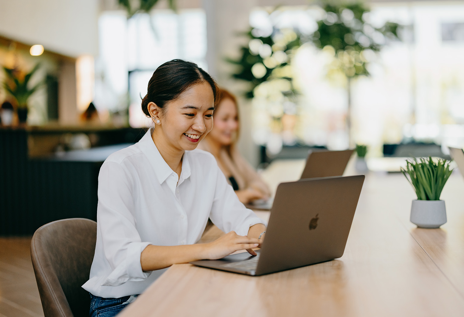 hybrid workplace woman working